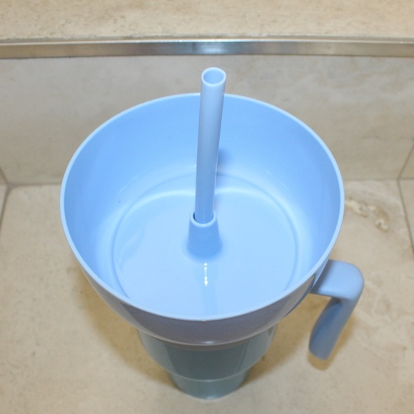 Cup and snack holder in blue (NWOT) - Picture 4 of 5